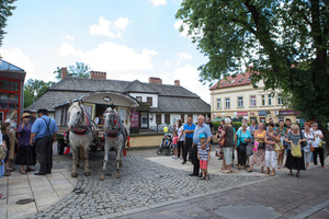 Romski tabor wyruszył z Tarnowa Romski tabor wyruszył z Tarnowa